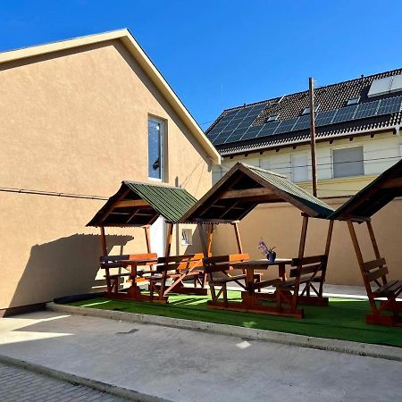 Zsuzsa Apartman Hajduszoboszlo Luaran gambar