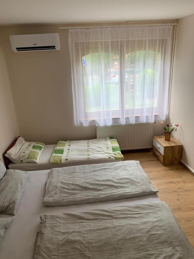 Zsuzsa Apartman Hajduszoboszlo Luaran gambar