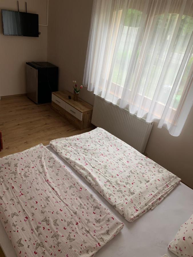 Zsuzsa Apartman Hajduszoboszlo Luaran gambar