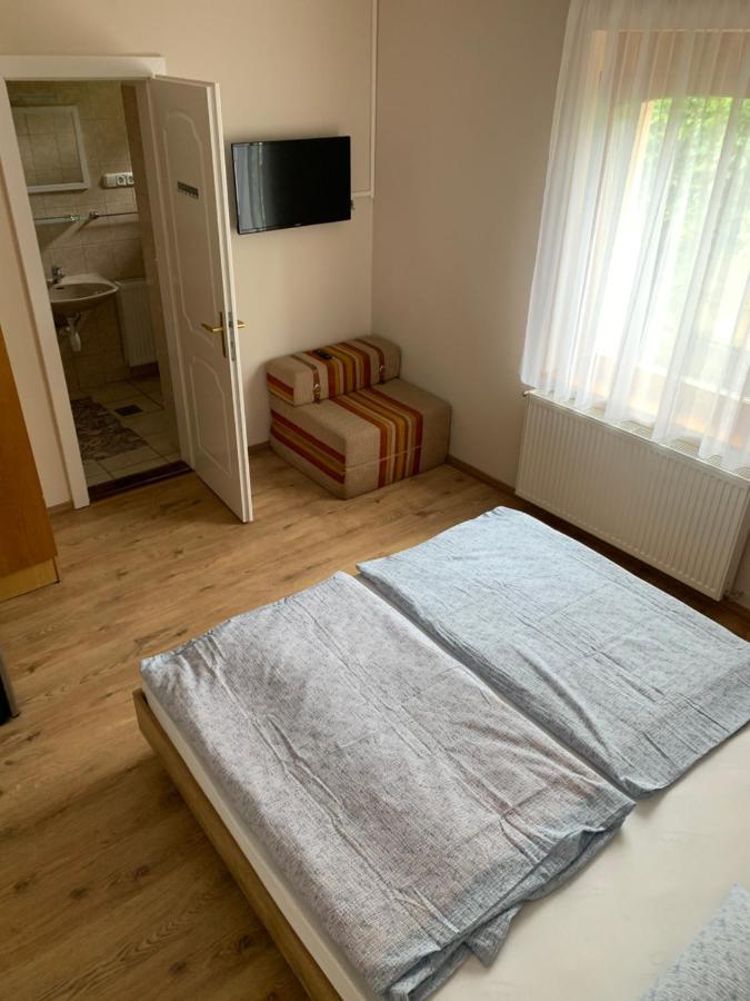 Zsuzsa Apartman Hajduszoboszlo Luaran gambar