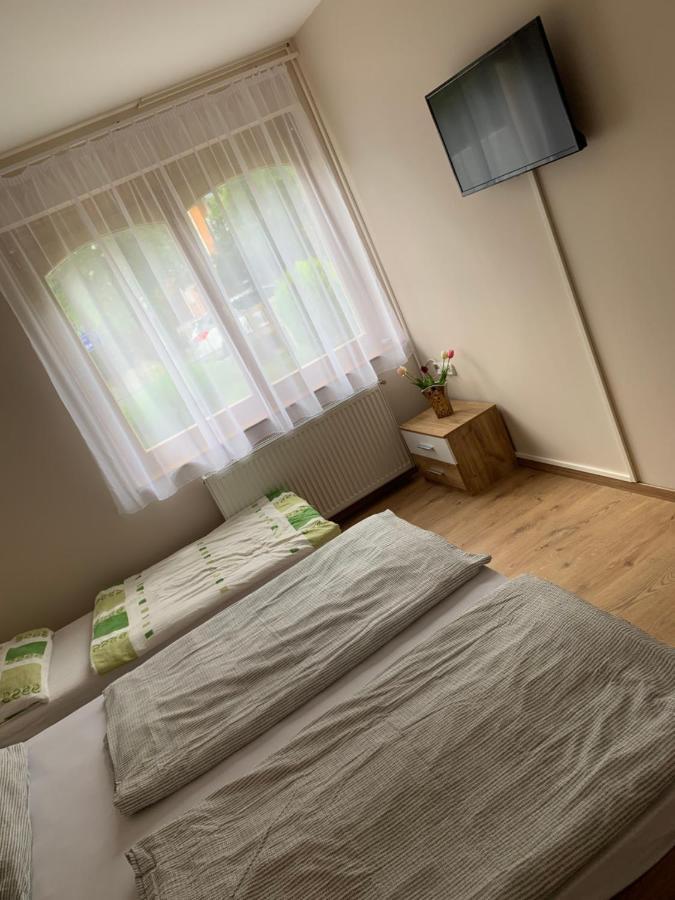 Zsuzsa Apartman Hajduszoboszlo Luaran gambar