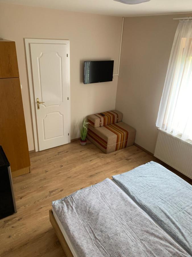 Zsuzsa Apartman Hajduszoboszlo Luaran gambar