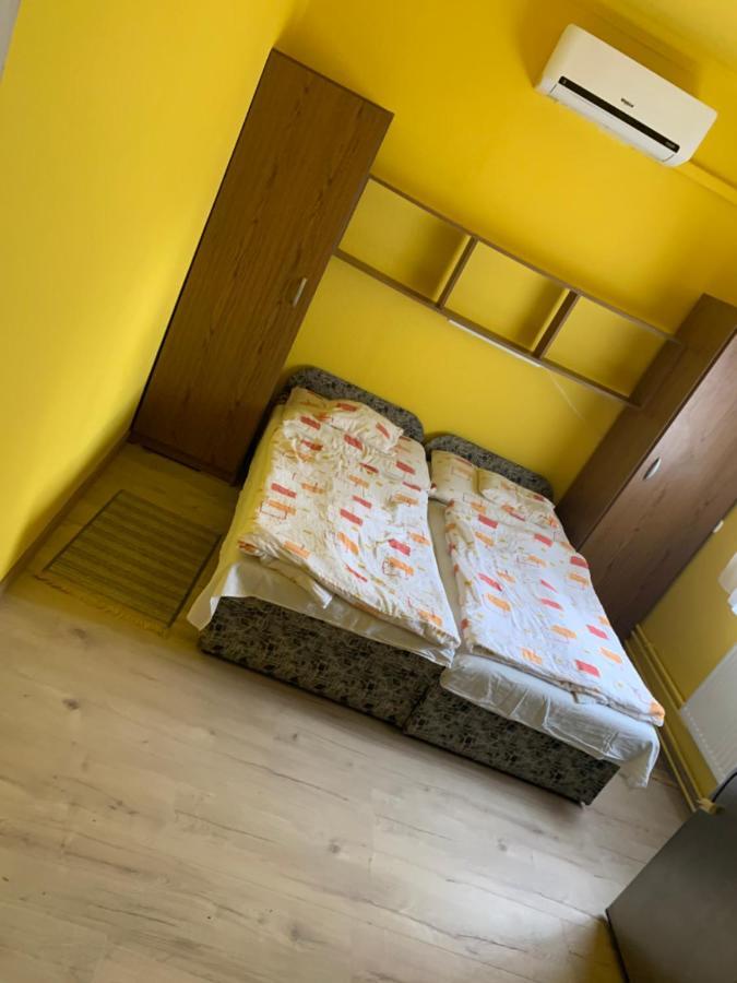 Zsuzsa Apartman Hajduszoboszlo Luaran gambar