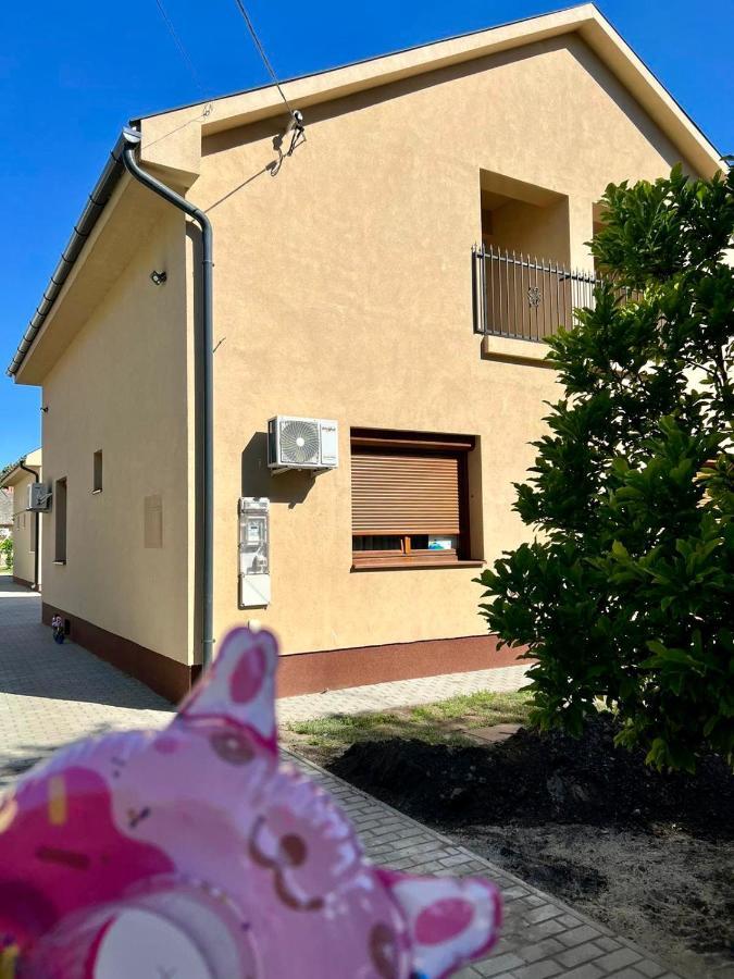 Zsuzsa Apartman Hajduszoboszlo Luaran gambar