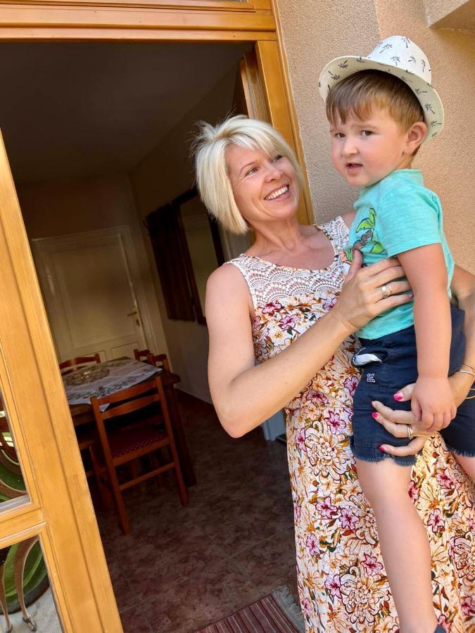 Zsuzsa Apartman Hajduszoboszlo Luaran gambar