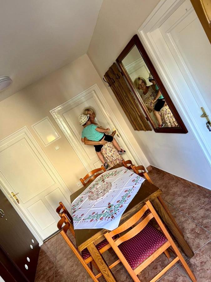 Zsuzsa Apartman Hajduszoboszlo Luaran gambar